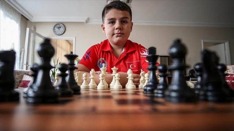 Yagiz Kaan Erdogmus: El Prodigio Turco que va Camino a Convertirse en el Gran Maestro más Joven