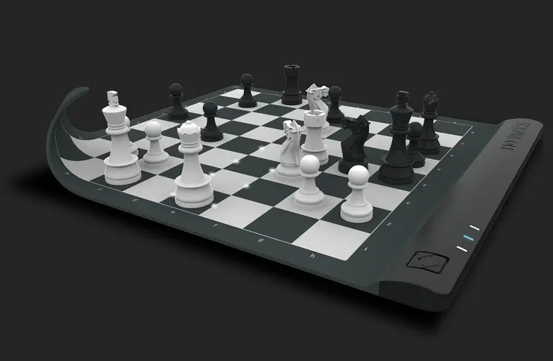 Este tablero de ajedrez con Bluetooth reaviva el amor por el ajedrez – Square Off Pro
