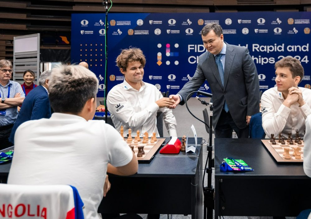 Magnus Carlsen lleva a WR Chess hacia la corona por equipos del World Blitz 11 Magnus Carlsen lleva a WR Chess hacia la corona por equipos del World Blitz