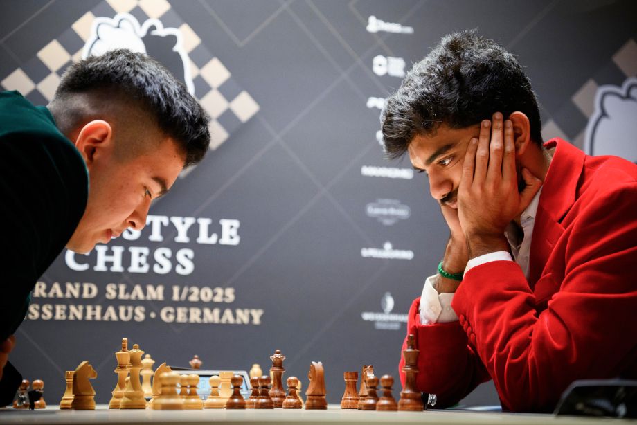 Magnus Carlsen sufrió otro colapso nervioso en el torneo. ¡Hans Niemann lo está provocando a propósito! 2 Magnus Carlsen sufrió otro colapso nervioso en el torneo. ¡Hans Niemann lo está provocando a propósito!