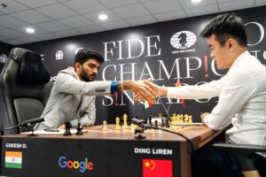 Ding Liren Desperdicia una Ventaja Clave y Deja Escapar a Gukesh