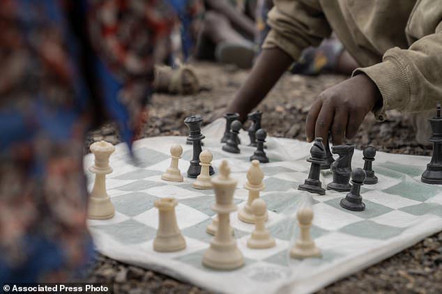 Un club de ajedrez para niños prospera en un campo de refugiados del Congo. Es algo más que un juego 7 Un club de ajedrez para niños prospera en un campo de refugiados del Congo. Es algo más que un juego