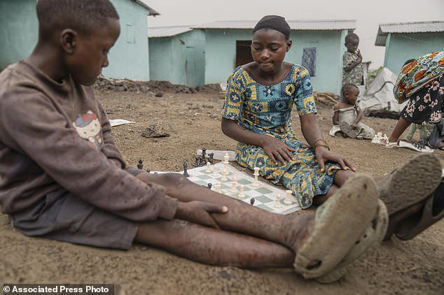 Un club de ajedrez para niños prospera en un campo de refugiados del Congo. Es algo más que un juego 15 Un club de ajedrez para niños prospera en un campo de refugiados del Congo. Es algo más que un juego