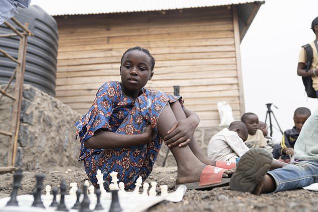 Un club de ajedrez para niños prospera en un campo de refugiados del Congo. Es algo más que un juego 13 Un club de ajedrez para niños prospera en un campo de refugiados del Congo. Es algo más que un juego
