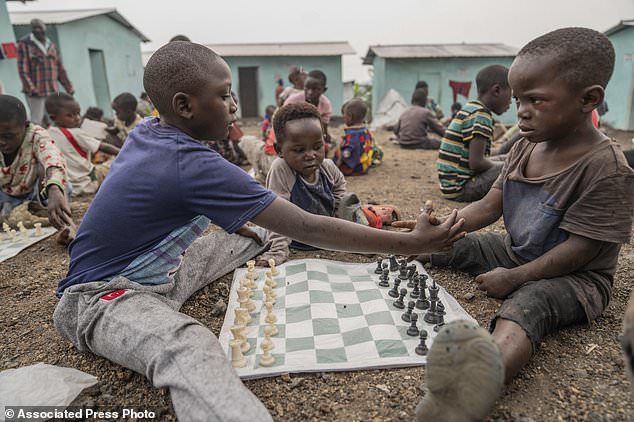 Un club de ajedrez para niños prospera en un campo de refugiados del Congo. Es algo más que un juego 9 Un club de ajedrez para niños prospera en un campo de refugiados del Congo. Es algo más que un juego