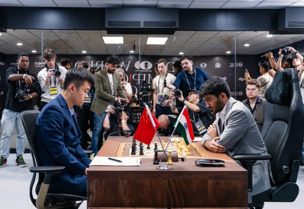 Ilustración de ding liren derrota a gukesh en el primer juego de la lucha por el títu ajedrez