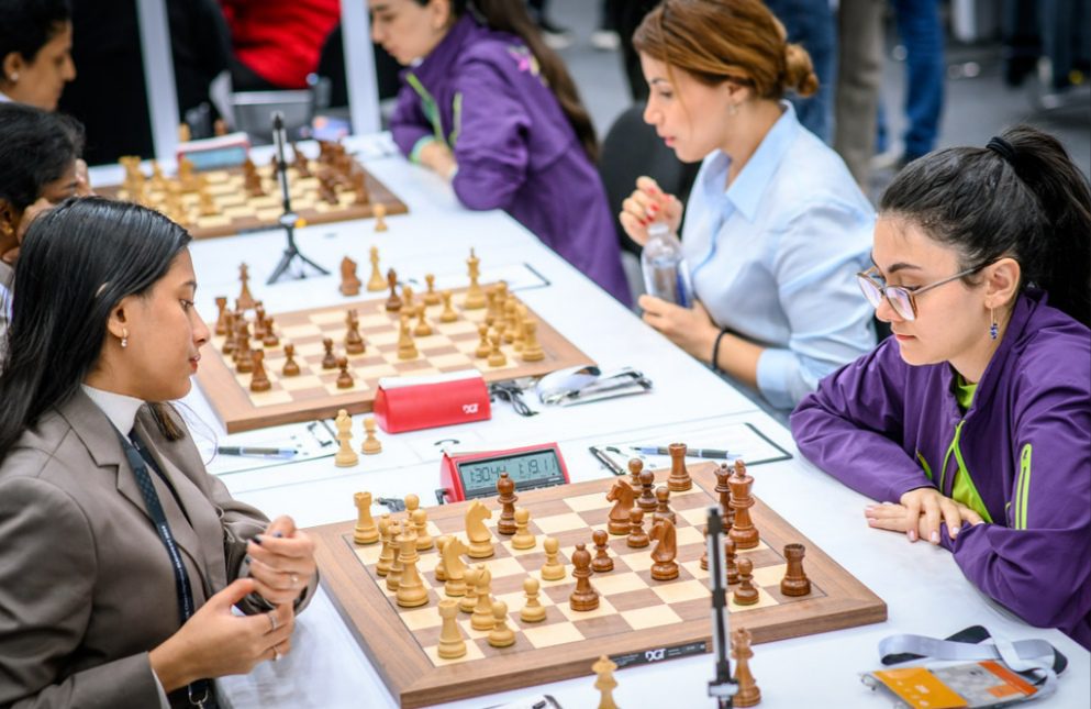 India triunfa en la 45ª Olimpiada de Ajedrez, ganando tanto la competición abierta como la femenina 5 India triunfa en la 45ª Olimpiada de Ajedrez, ganando tanto la competición abierta como la femenina