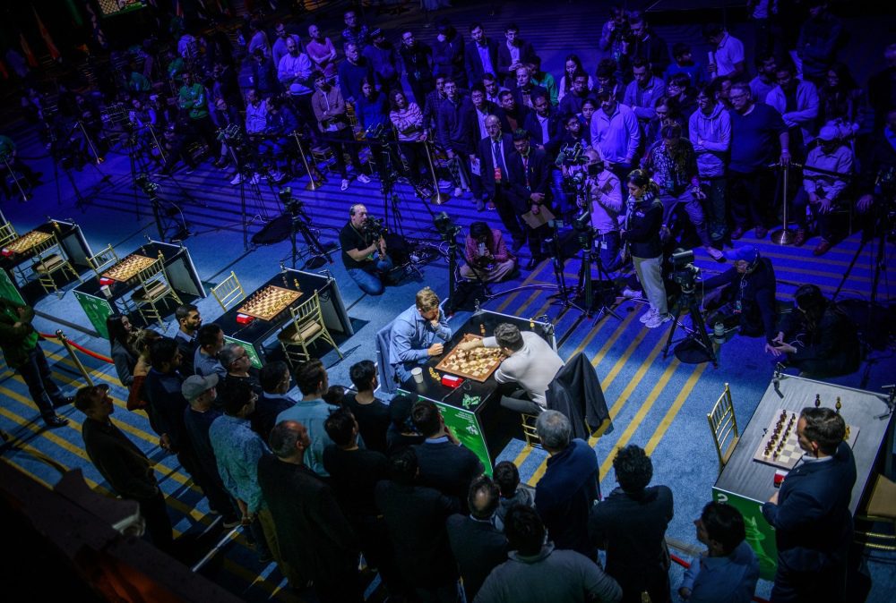 Carlsen y Nepomniachtchi comparten oro; Ju Wenjun triunfa en el Blitz femenino 8 Carlsen y Nepomniachtchi comparten oro; Ju Wenjun triunfa en el Blitz femenino