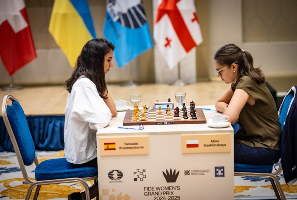Bibisara Assaubayeva emerge como única líder tras la séptima ronda 4 Bibisara Assaubayeva emerge como única líder tras la séptima ronda