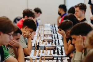 El Campeonato Mundial de Ajedrez Amateur en Rodas Llega a la Mitad del Torneo