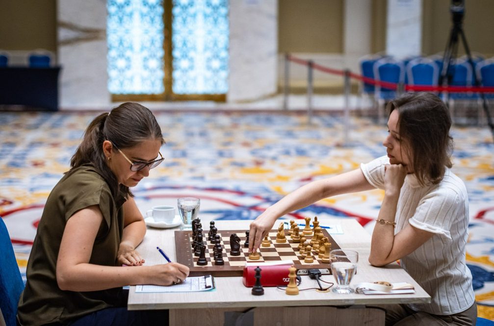 Alina Kashlinskaya gana la primera etapa del Grand Prix Femenino 2024/2025 2 Alina Kashlinskaya gana la primera etapa del Grand Prix Femenino 2024/2025