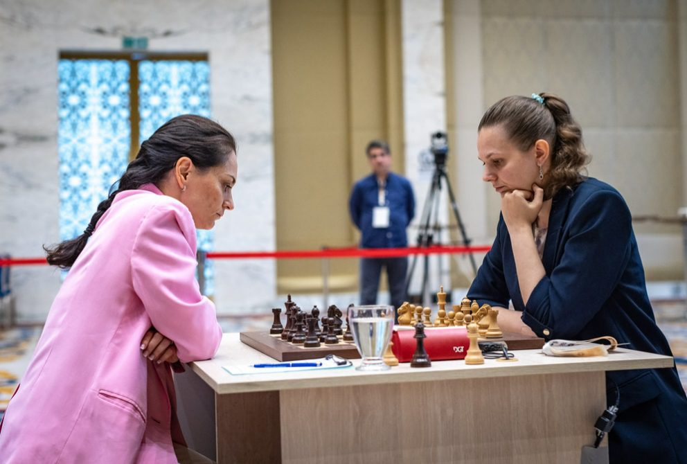 Vaishali Rameshbabu es la única ganadora en la Ronda 3 del WGP Tbilisi 6 Vaishali Rameshbabu es la única ganadora en la Ronda 3 del WGP Tbilisi