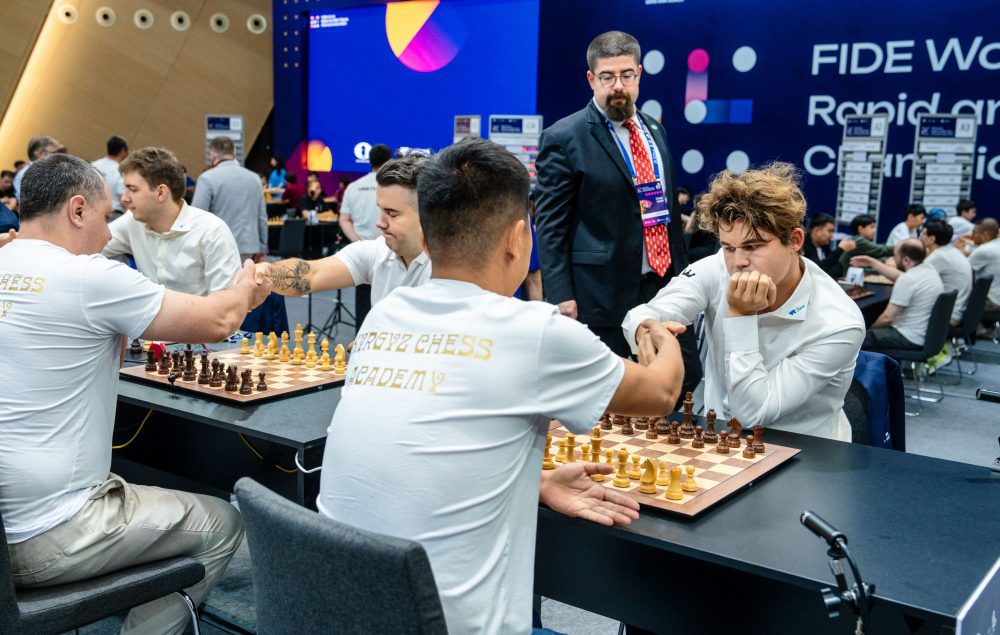 Magnus Carlsen lleva a WR Chess hacia la corona por equipos del World Blitz 2 Magnus Carlsen lleva a WR Chess hacia la corona por equipos del World Blitz