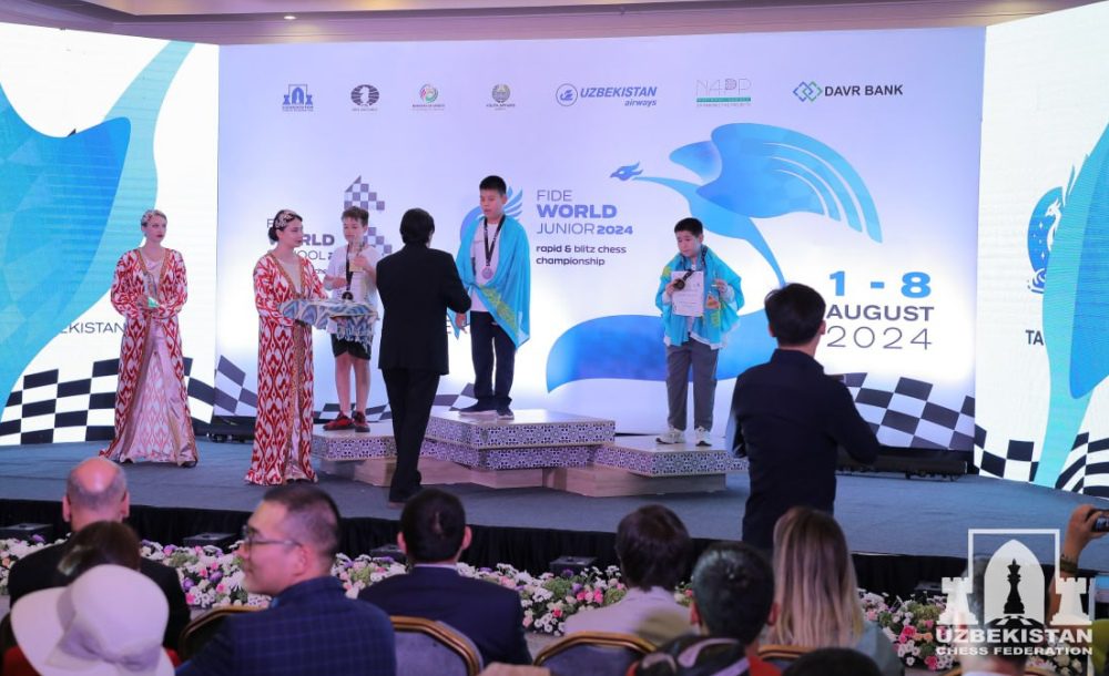Se coronaron a los ganadores del Campeonato Mundial de R&B Escolar de la FIDE 5 Se coronaron a los ganadores del Campeonato Mundial de R&B Escolar de la FIDE