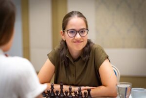 Alina Kashlinskaya Gana la Primera Etapa del Grand Prix Femenino de la FIDE