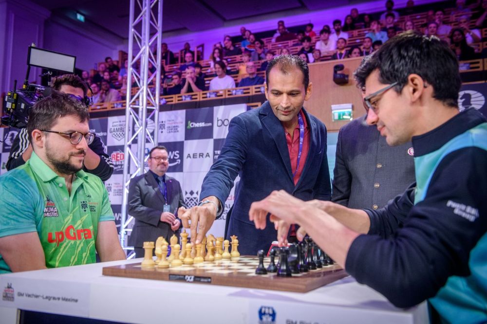 Mumba Masters frena a PBG, Triveni y Sg Pipers se acercan 5 Mumba Masters frena a PBG, Triveni y Sg Pipers se acercan