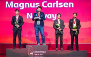 Magnus Carlsen y Bibisara Assaubayeva ganan los títulos mundiales de Blitz