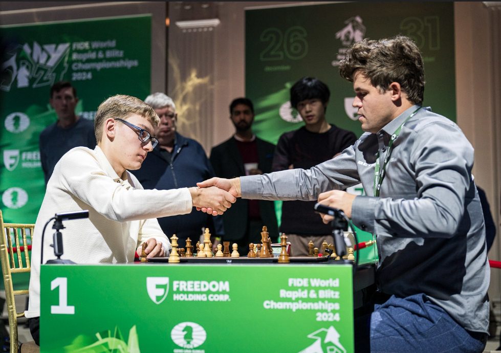 Un estreno histórico para Nueva York y el ajedrez: debut de los torneos mundiales de rápida y blitz de la FIDE en Wall Street 10 Un estreno histórico para Nueva York y el ajedrez: debut de los torneos mundiales de rápida y blitz de la FIDE en Wall Street