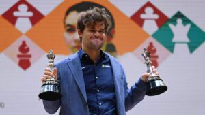Ilustración de tata steel chess india magnus carlsen sigue su éxito en rapid con el t ajedrez