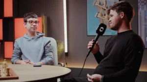 Ilustración de magnus carlsen le dice a faustino oro un día, messi tendr? suerte de s ajedrez