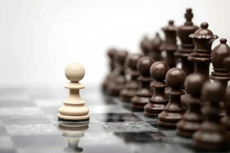 Jugar 1.e4 en Ajedrez: 7 Razones para Elegir Otra Apertura Eficaz