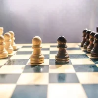 Ilustración de del classical al bullet, las distintas variantes del ajedrez explicada ajedrez